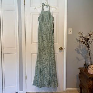 Lulu’s sage green dress